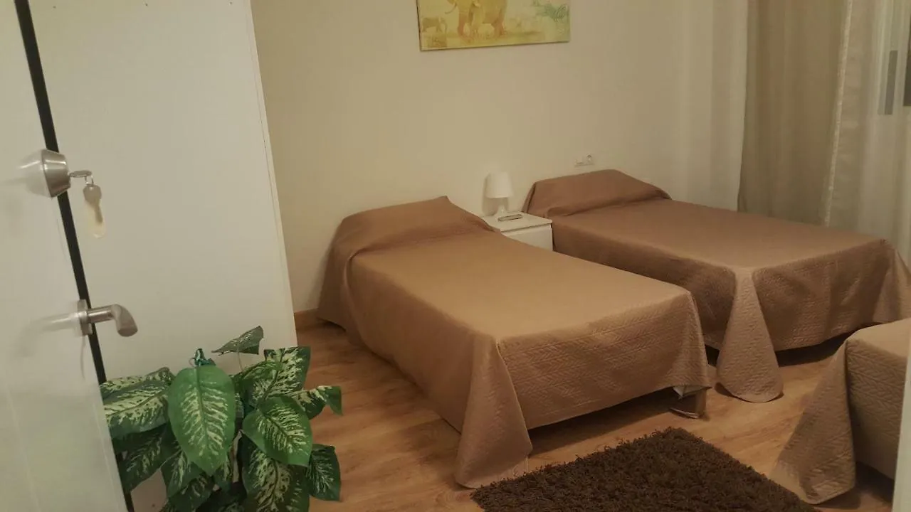 Pension Yna Holiday Malaga Guest house